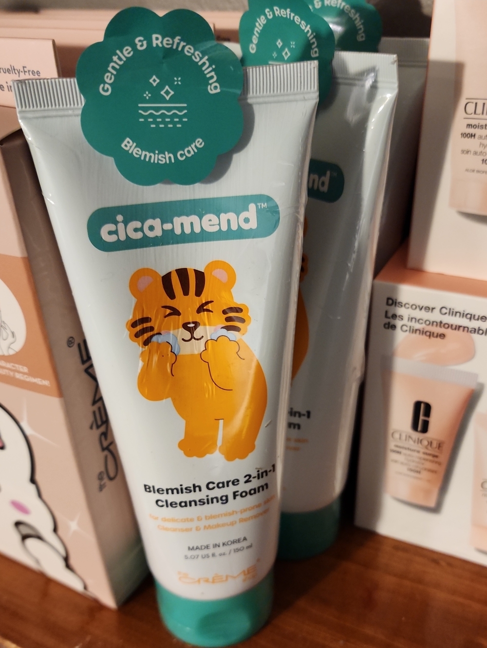 Cica-mend Blemish Care 2-in-1 Cleansing Foam - White & Teal